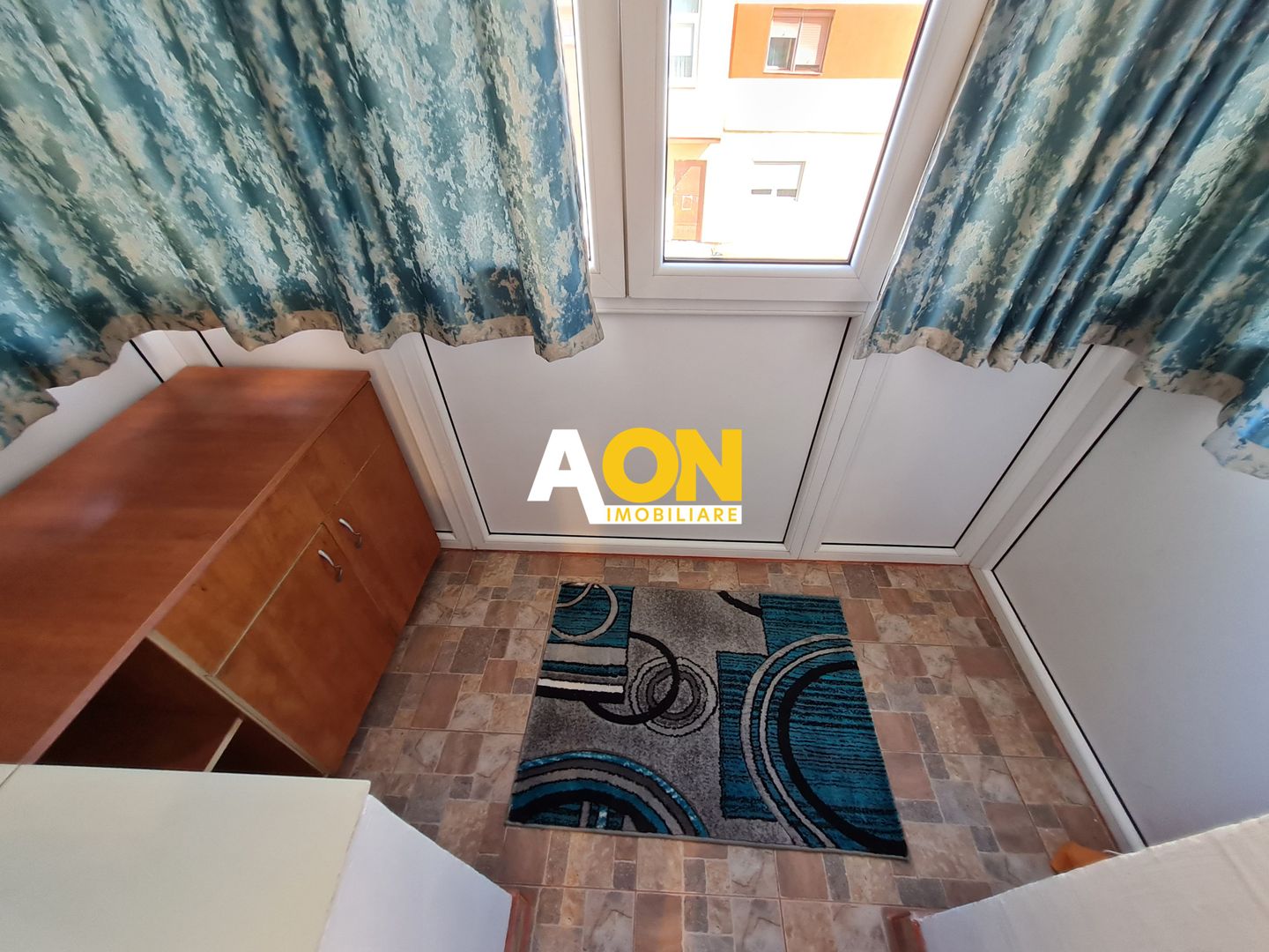 Apartament 3 Camere, Etaj 1, Decomandat, 63 mp, Zona Cetate - Poză 13