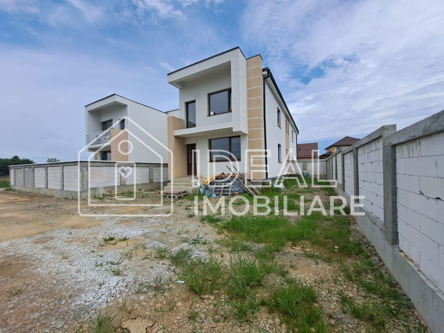 Casa cu 4 camere si 310 mp de curte, in Calea Cisnadiei, zona Profi - Poză 2