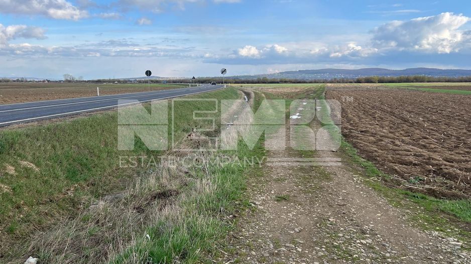 Teren Extralian | 50 de Ari | Horodnic de Sus - Poză 3