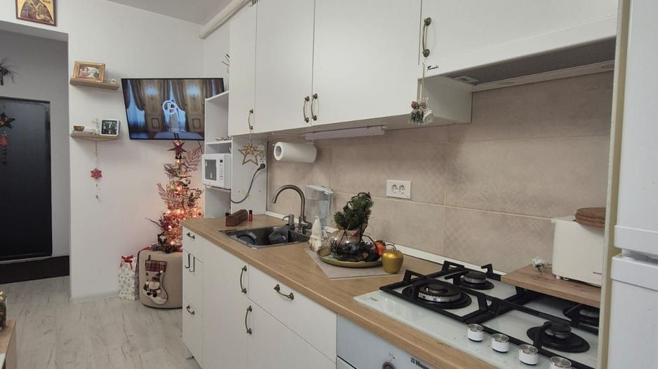 2 CAM MOBILAT ET 3 - Poză 3