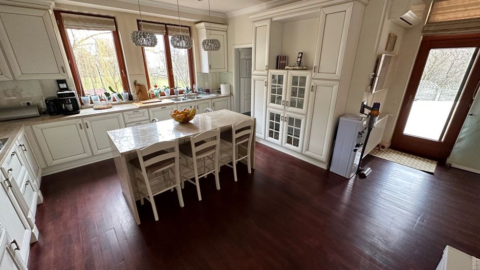 Casa la artera pretabilă Clinica medicala / birouri - Poză 33