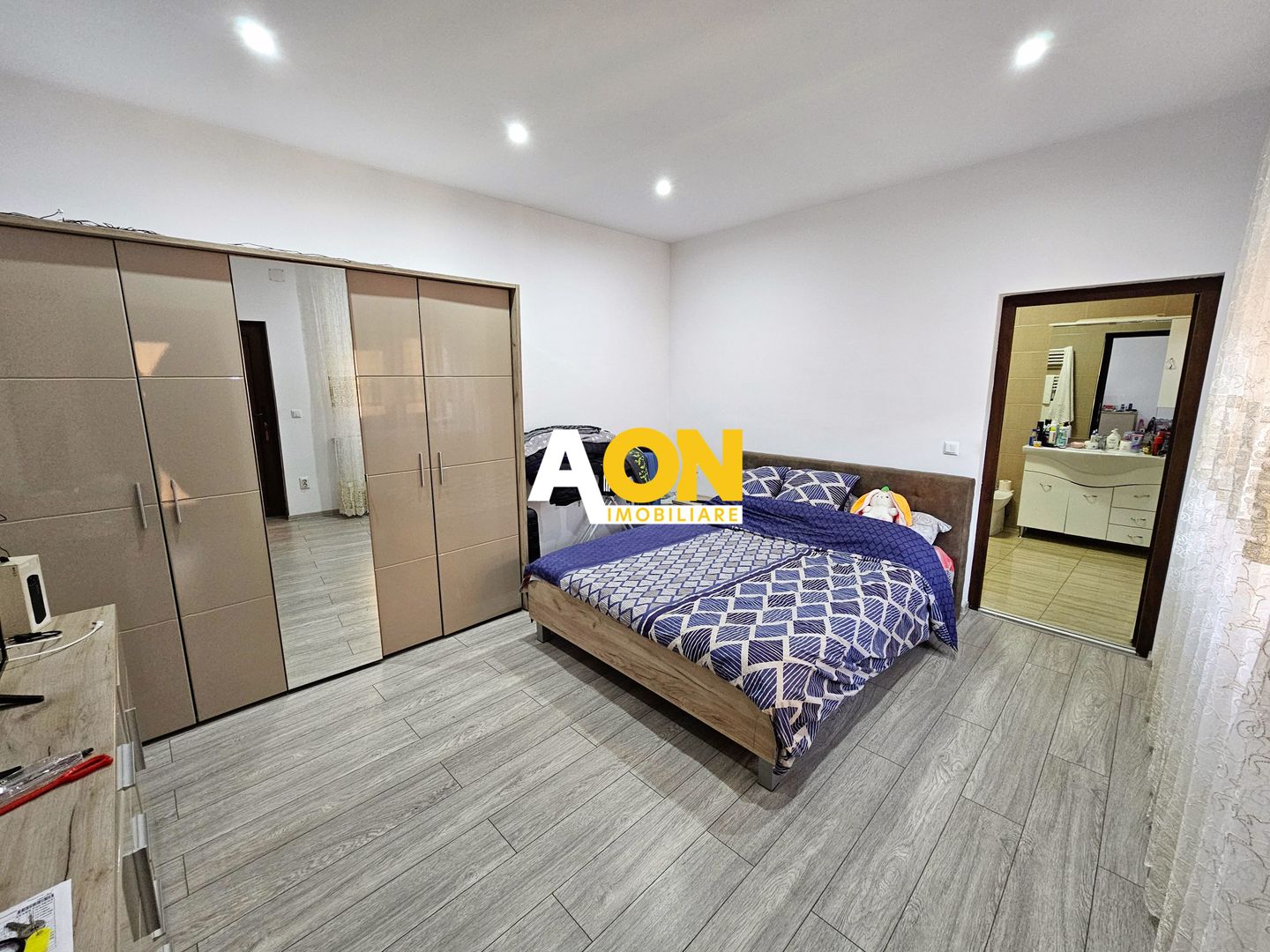 Casă 4 camere, renovată, mobilată, utilată, 410 mp teren, zona Centru - Poză 10