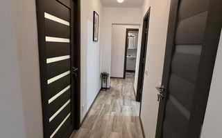 Apartament de lux cu 3 camere, vedere panoramică – zonă centrală - Poză 13