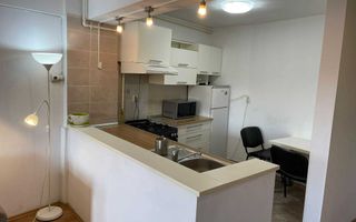 Apartament cu 2 camere, balcon generos, proximitatea Paltinia. - Poză 2
