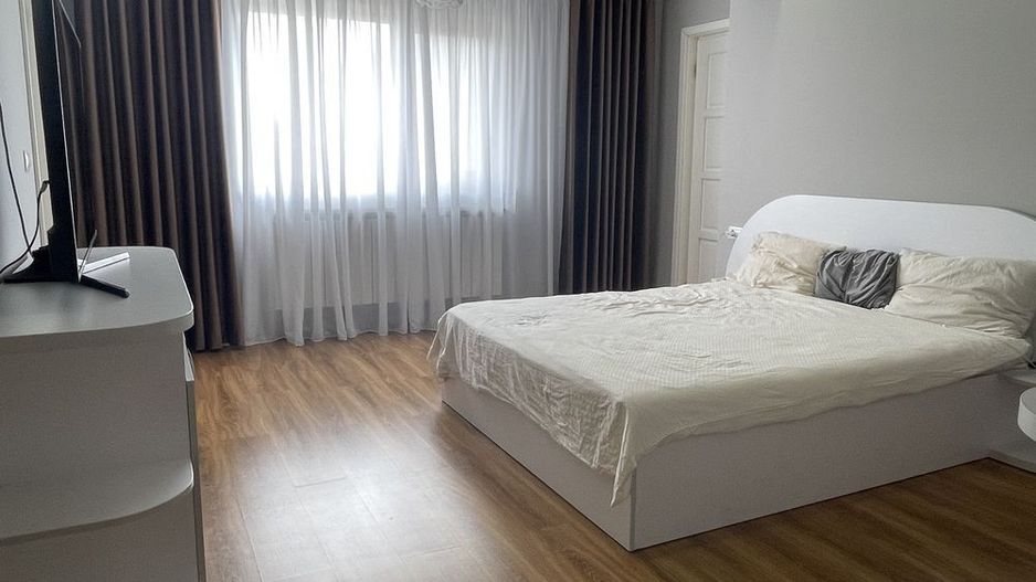 Penthouse Soseaua Nicolina CUG 130m2 bloc nou Mobilat Utilat Lux - Poză 3