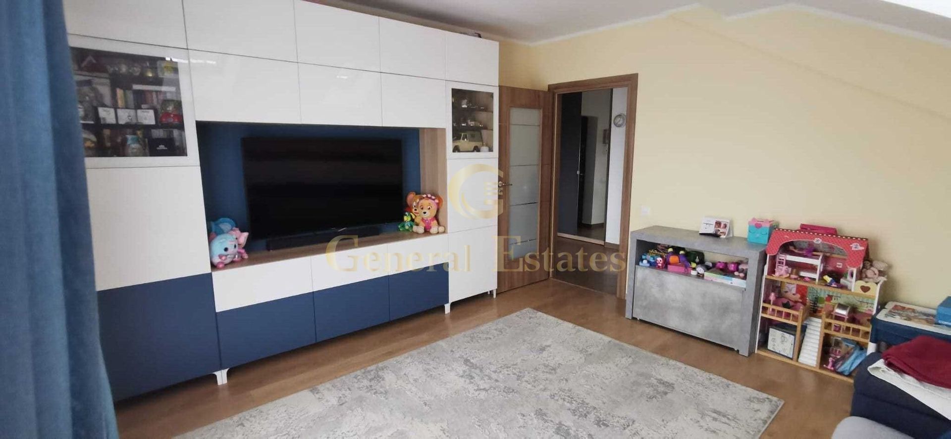Apartament 2 camere Sanpetru cu parcare inclusă - Poză 2