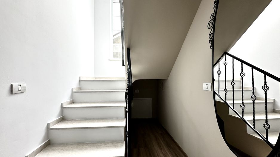 Casa cu 4 dormitoare de închiriat - Dumbravita - Poză 43