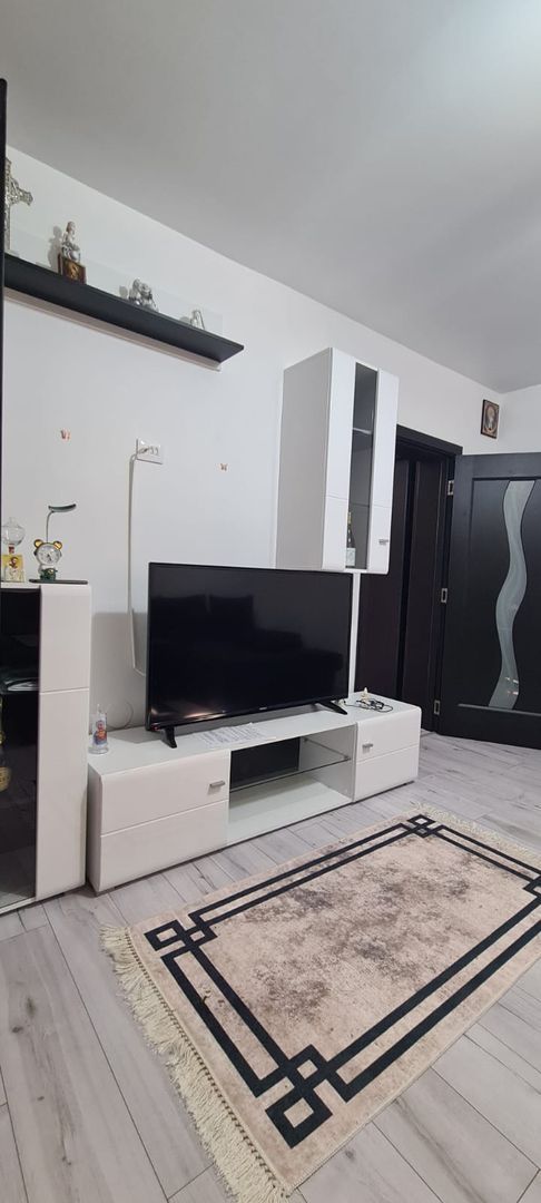 De vanzare apartament cu 3 camere, Piata Centrala, et. 3, 105.000 euro - Poză 6