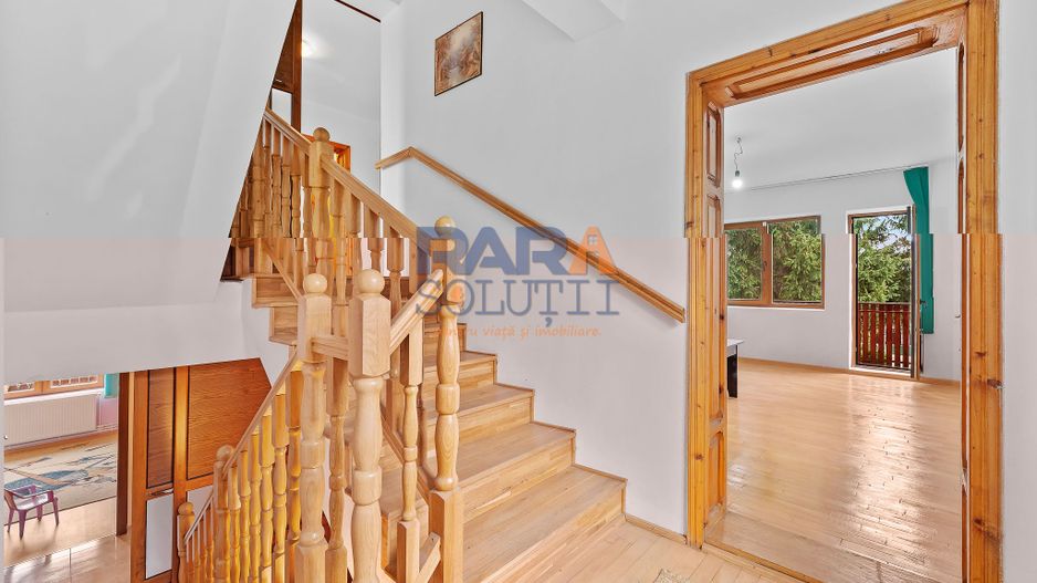 Vilă cu 6 dormitoare, 2 garaje, anexe multiple - 2076 mp teren - Poză 15