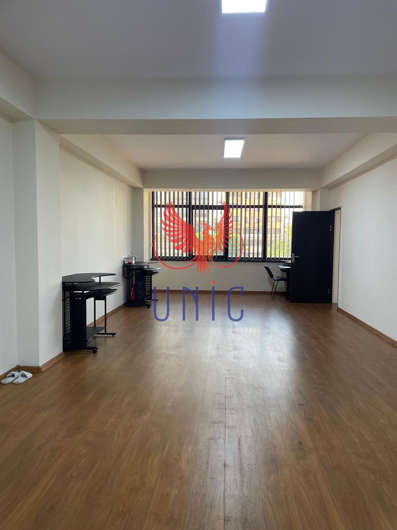 Spatiu Comerical-etaj 1-90 mp- 600 Euro - Poză 1