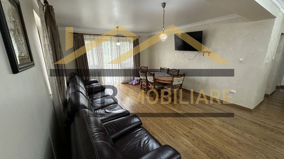 Vila cu 8 camere de vanzare, teren 1580mp, Zona Praid - Poză 25