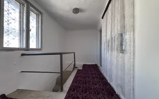 Vanzare casă cu potențial rezidențial și comercial în Pucioasa -441 mp - Poză 22