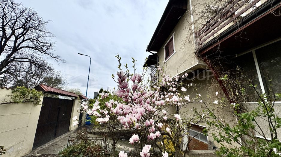 Casă individuală cochetă, cu priveliște, garaj, teren 496 mp, comision 0 - Poză 1