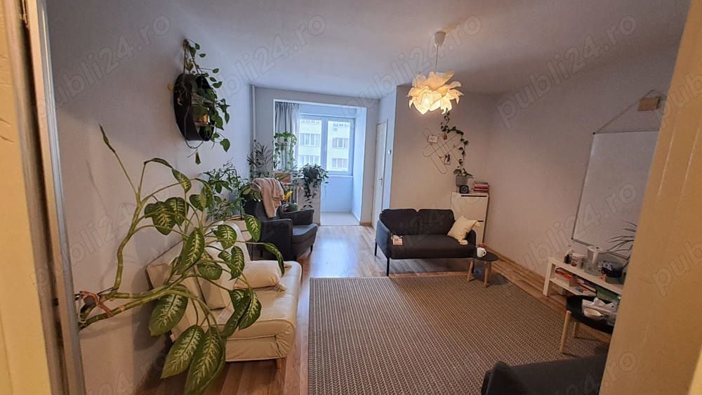 Garsoniera Vatra Luminoasa - Poză 1