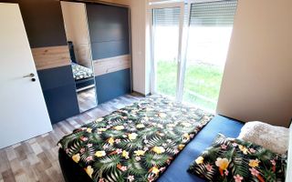 Oferim spre vanzare apartament 2 camere, 60 mp curte, Giroc, 0% Comision - Poză 5