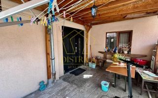 Casa renovata cu 4 camere la curte comuna | Iosefin - Poză 10