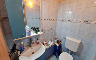 Apartament 3 camere, Decomandat, 69 mp, Zona Cetate - Poză 13