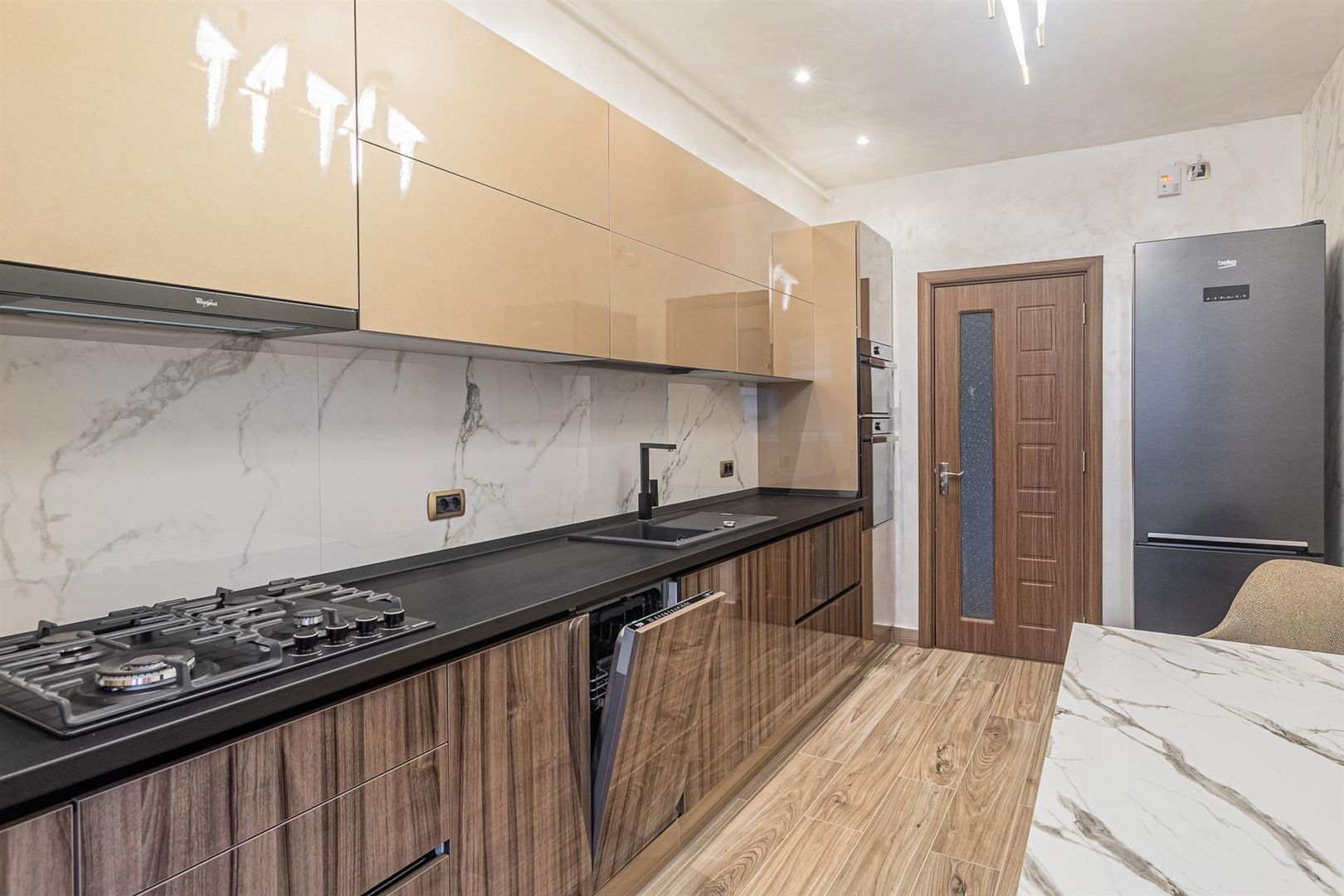 Apartament 2 camere | 2 bai | LUX | Parcare | Tractorul - Poză 4