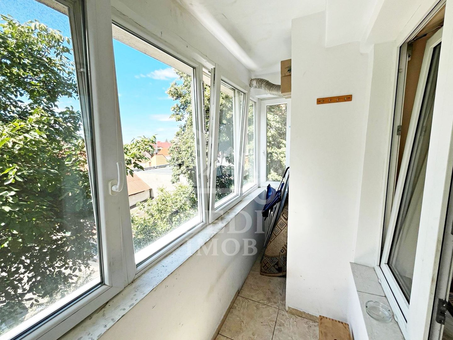 Apartament cu 4 camere de inchiriat, zona Cantemir, Oradea - Poză 11