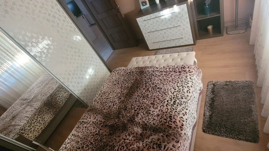 ageuropa.ro vinde apart. FINISAT cu 4 cam 84mp etajul 1 în Carpați 2 - Poză 6