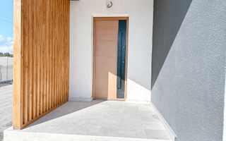 PALAZU MARE(COD 05) - Curte proprie. Vedere panoramică spre lac. - Poză 8