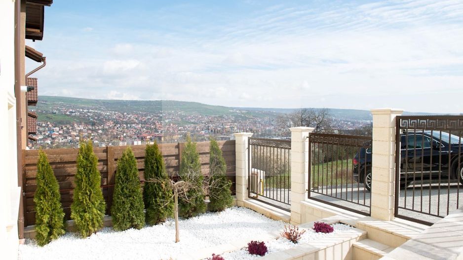 🏡✨ Casă individuală de lux spre închiriere în Gruia – Piscina - Poză 15