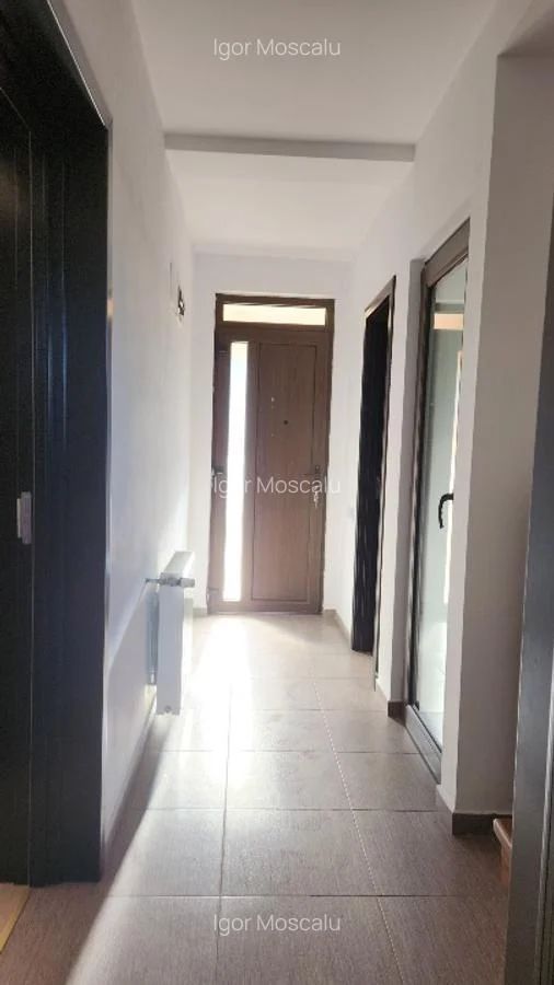 Cartierul Green Park Villas casa cu 3 dormitoare 1300 euro neg - Poză 4