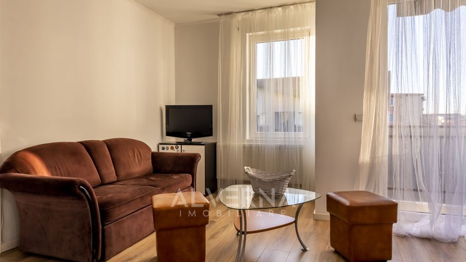 Inchiriere apartament 3 camera, 68mp + balcon, loc parcare, zona Terra - Poză 2