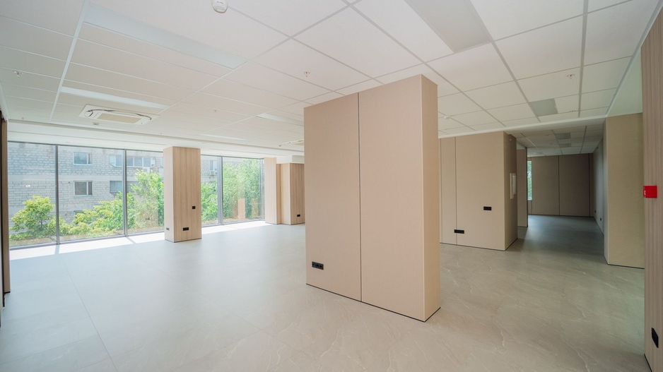 Spațiu Comercial de Închiriat – 168,2 m² | Business Center Premium | Chișinău, Centru | Bulevardul Ștefan cel Mare și Sfânt 115/1 - Poză 3