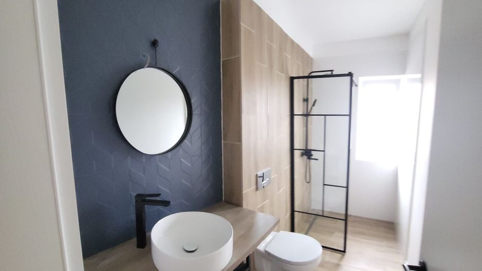 1\2 Duplex Utvin P+E,5 Camere,2 Bai,Toate Utilitatile - Poză 5