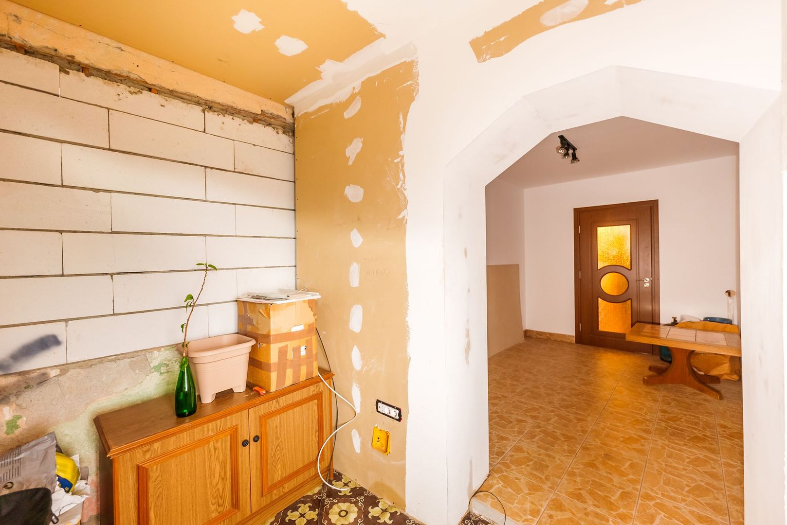 Casă cu teren generos în Gai - Poză 5