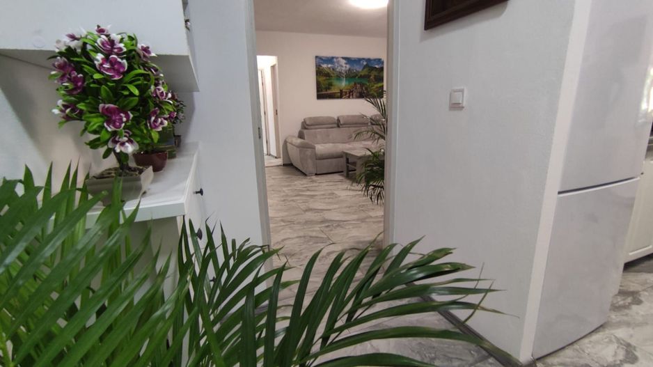 Dambovita-Clabucet | 2 Camere | Centrala Proprie | Mobilat si Utilat Modern. - Poză 6