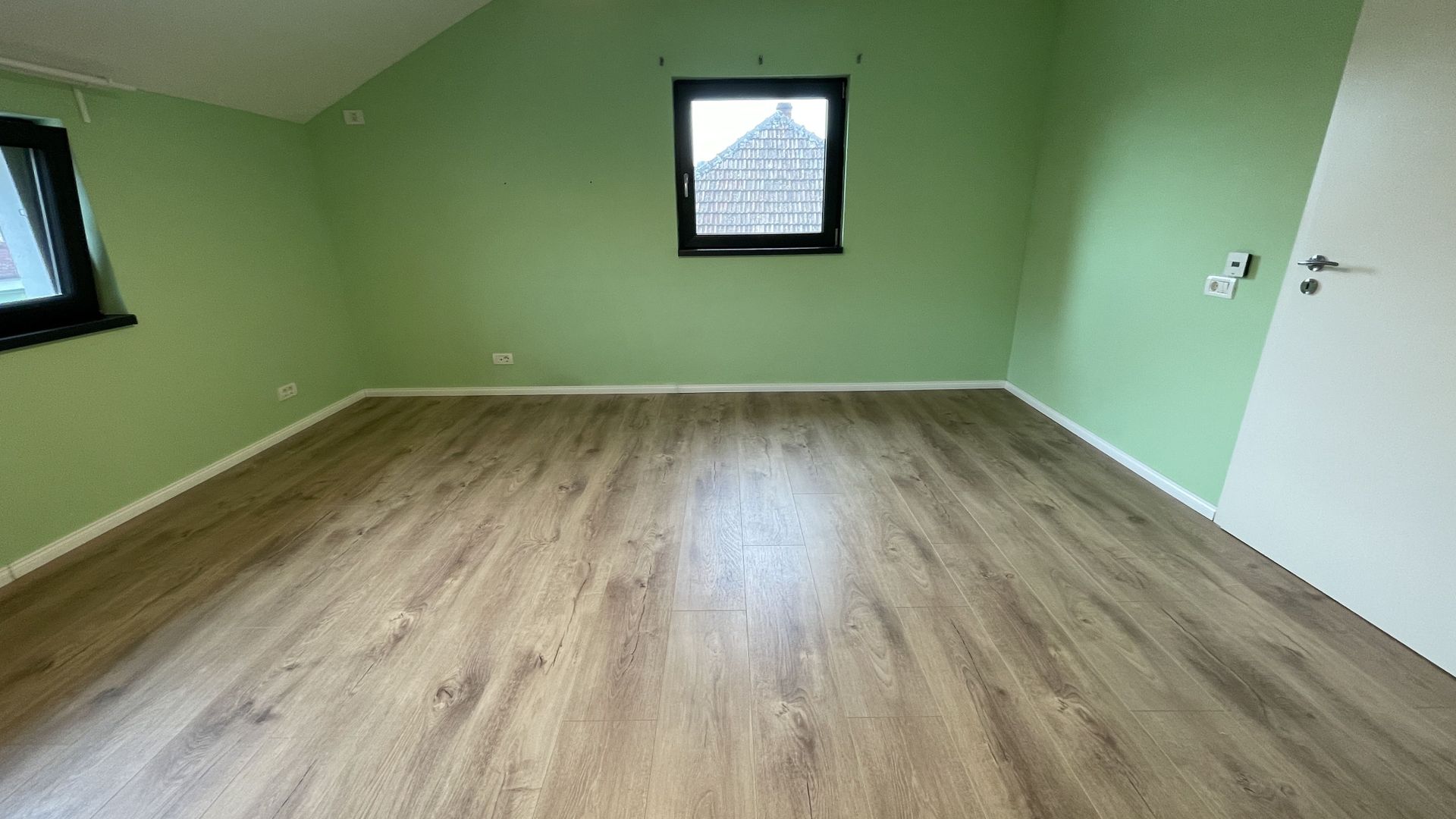 Casa spatioasa,amenajata in zona Lipovei - Poză 14