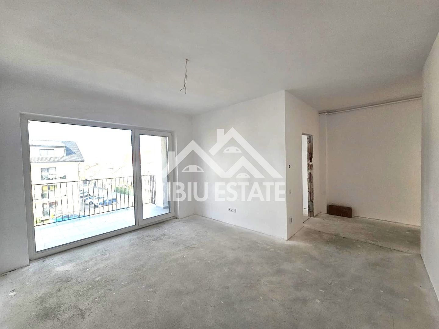Apartament 2 camere decomandate si terasa - Poză 2