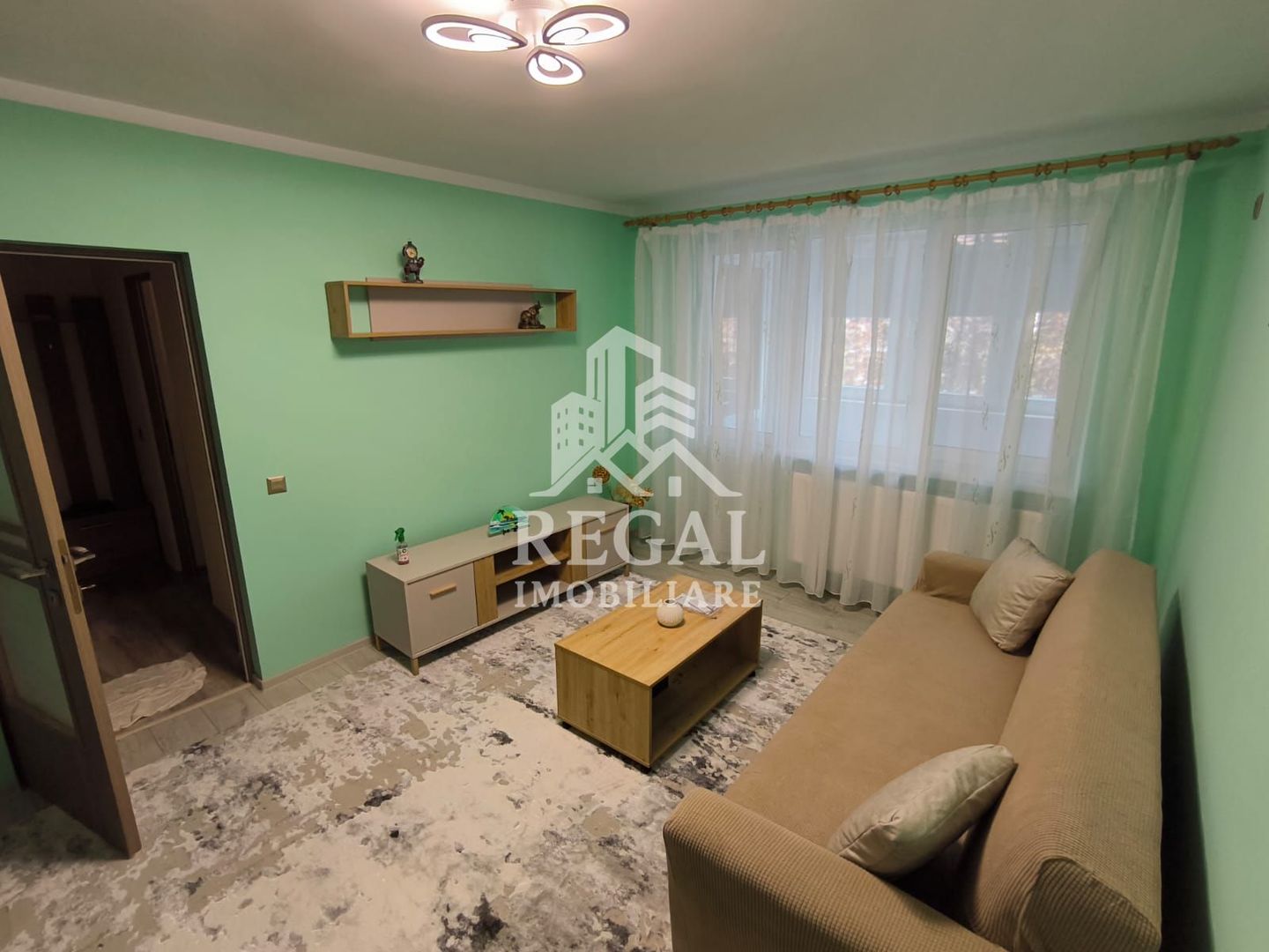 Apartament 2 camere semidecomandat de închiriat – Micro 4, etaj 2/4 - Poză 2