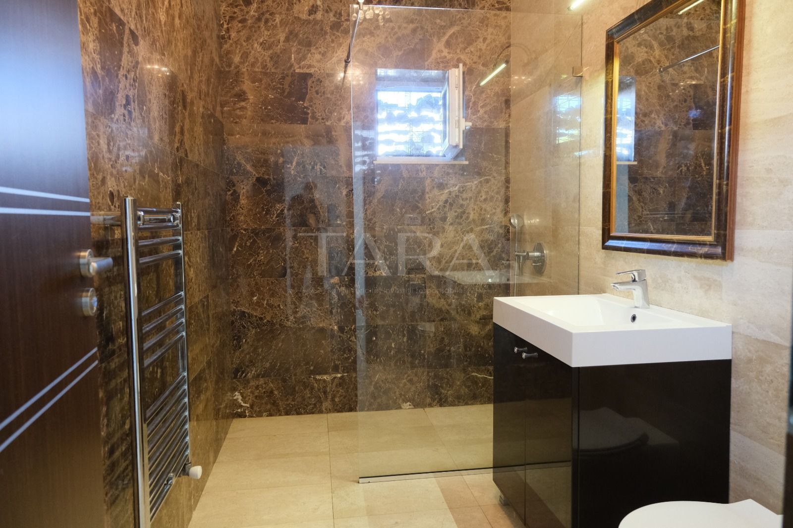 Vila de lux în Borhanci – Arhitectură deosebită, design exclusivist - Poză 4