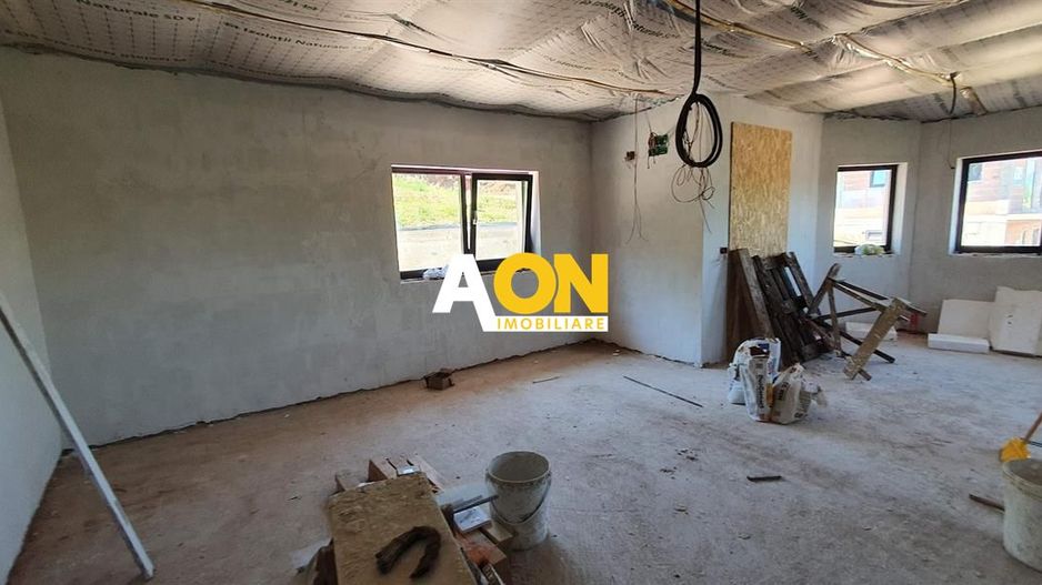 Casa semifinisata 4 camere garaj 650 mp teren, langa padure, Micesti - Poză 6