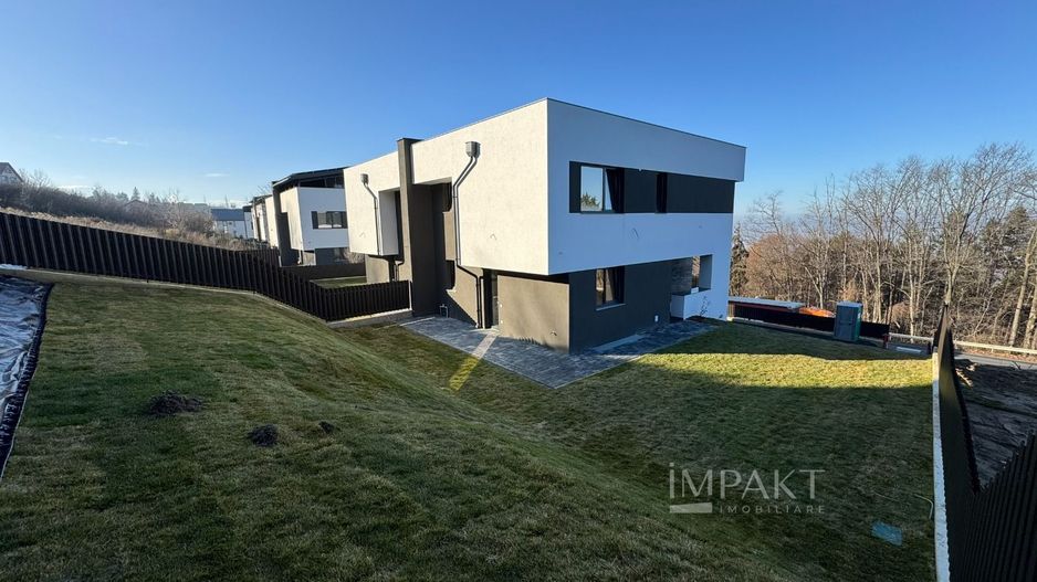 Duplex cu panorama deosebita asupra orasului - Poză 1