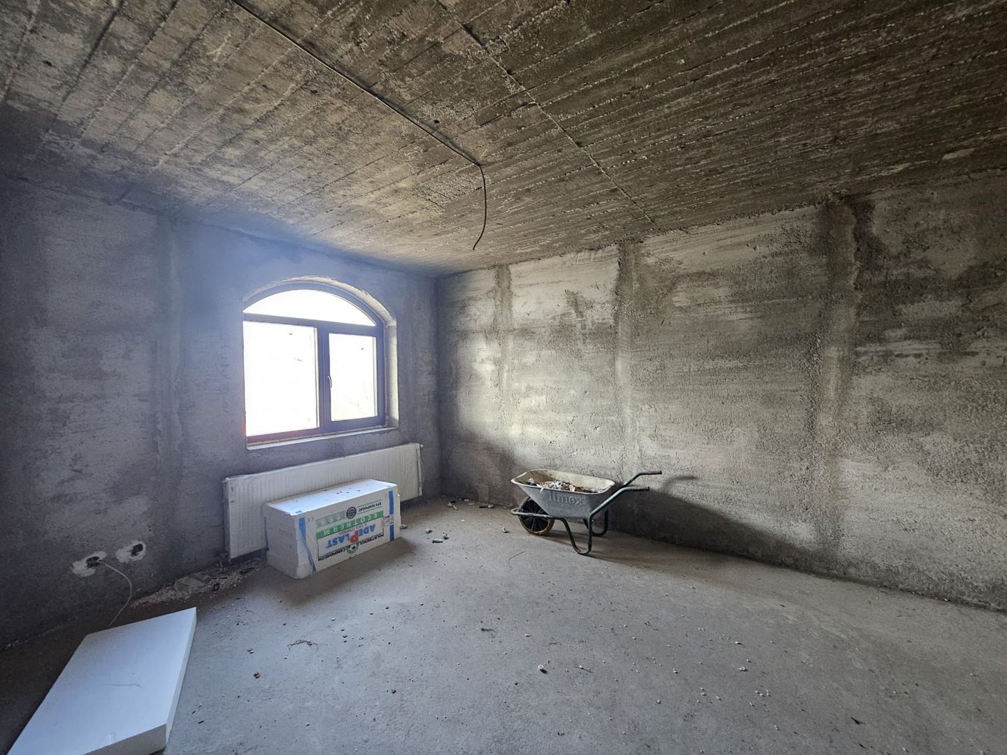 Casă pe platou, liniște și natură – Boțești, Argeș - Poză 5