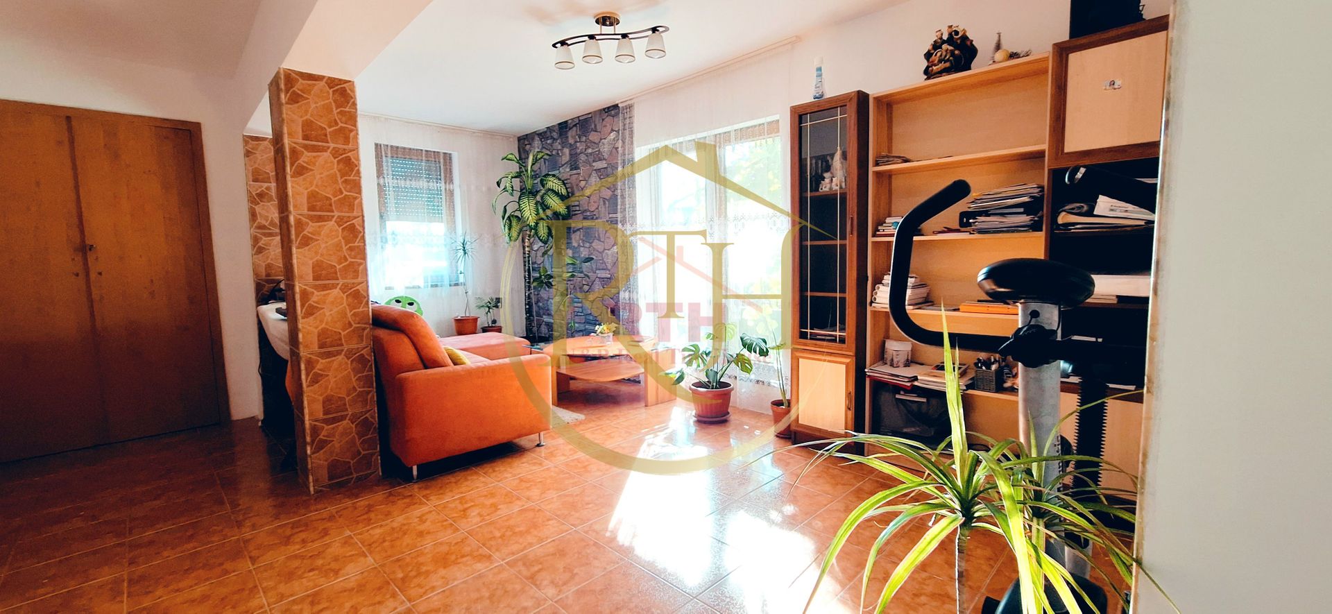 Oferim spre vanzare, Casa cu 5 camere, teren 1500 mp, Beregsau Mare - Poză 7