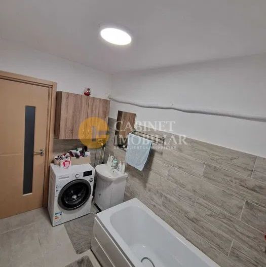 Cug - 2 Camere Decomandat + Loc De Parcare - Poză 5