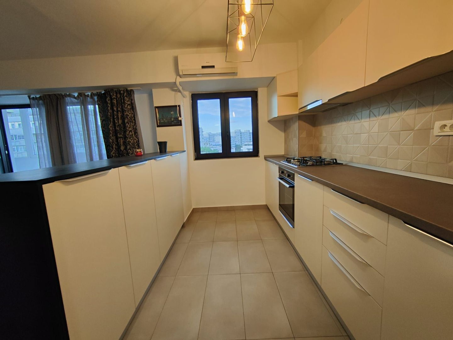 APARTAMENT SPATIOS ZONA TITULESCU - Poză 12