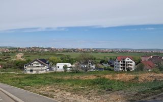 Teren intravilan 517 mp cu utiliati la drum principal in zona Tilisca - Poză 4