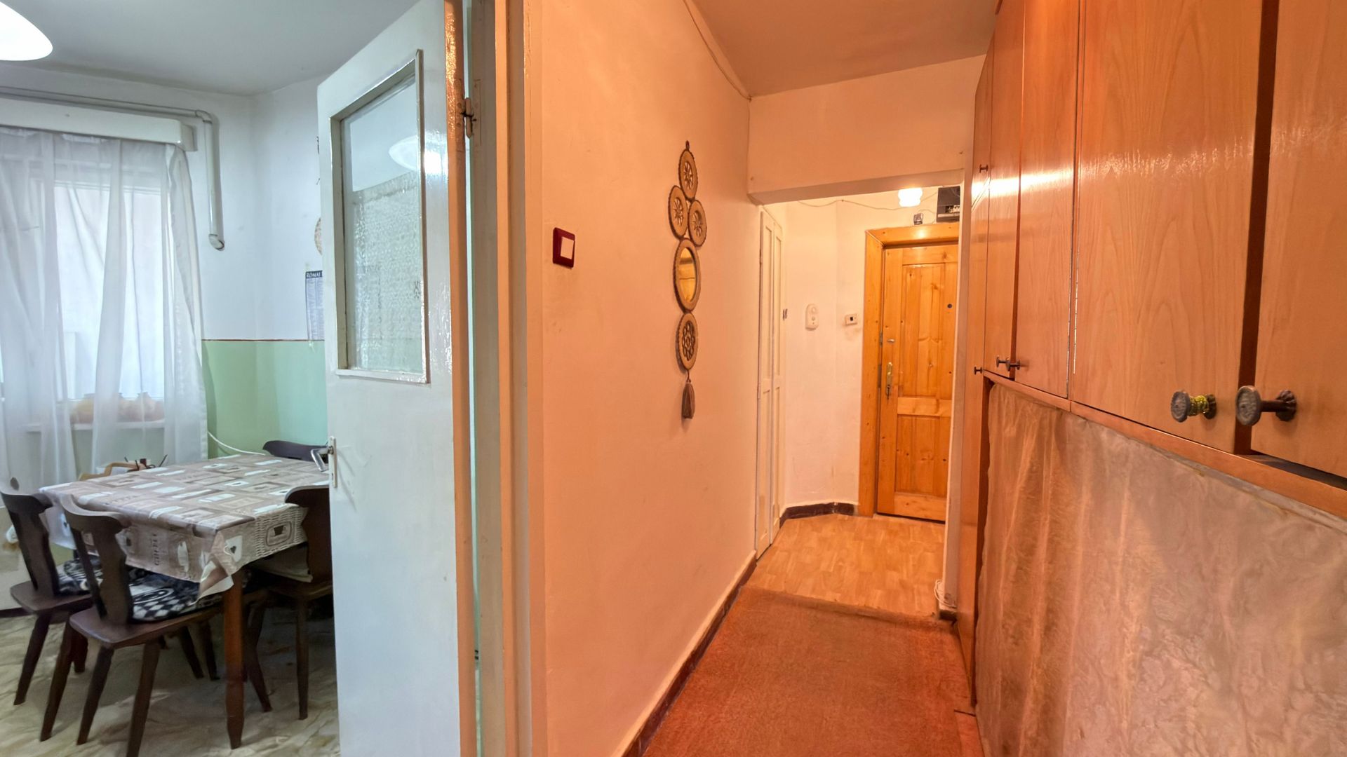 Apartament Ultracentral 3 camere Etaj I -Str. Mihai Viteazul 1- Carei - Poză 7