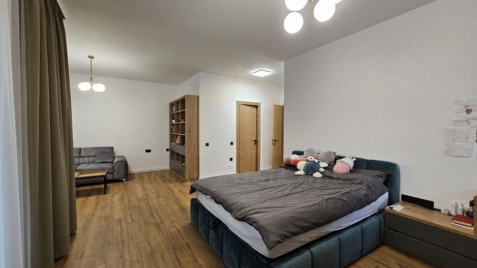 Vanzare  cladire cu 2 apartamente,  600 mp, garaje subterane, Andrei Muresanu - Poză 15