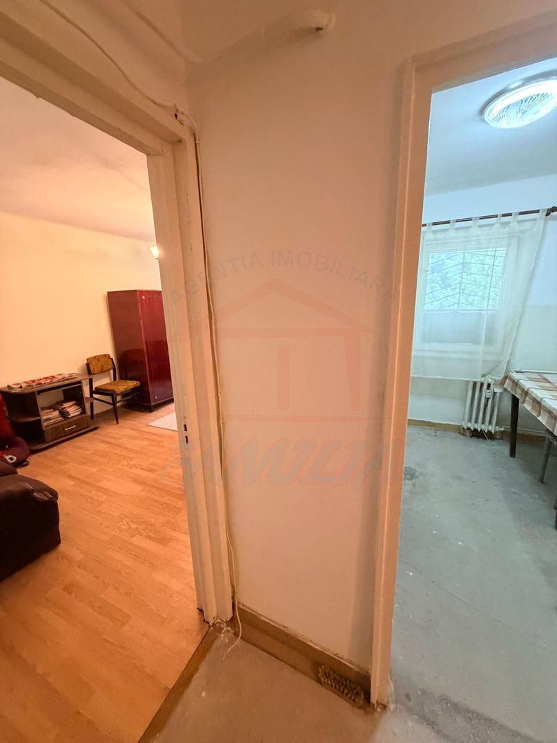 APARTAMENT CU 2 CAMERE DE VÂNZARE | MICRO 18 | PARTER - Poză 3
