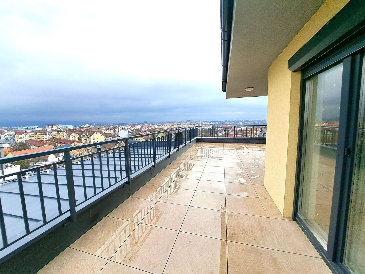 Penthouse Sibiu, terasa 107 mp, garaj - Poză 1
