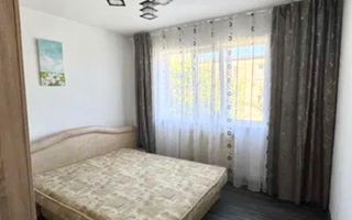 Apartament 3 camere de vanzare - Traian - Etaj intermediar - Poză 1