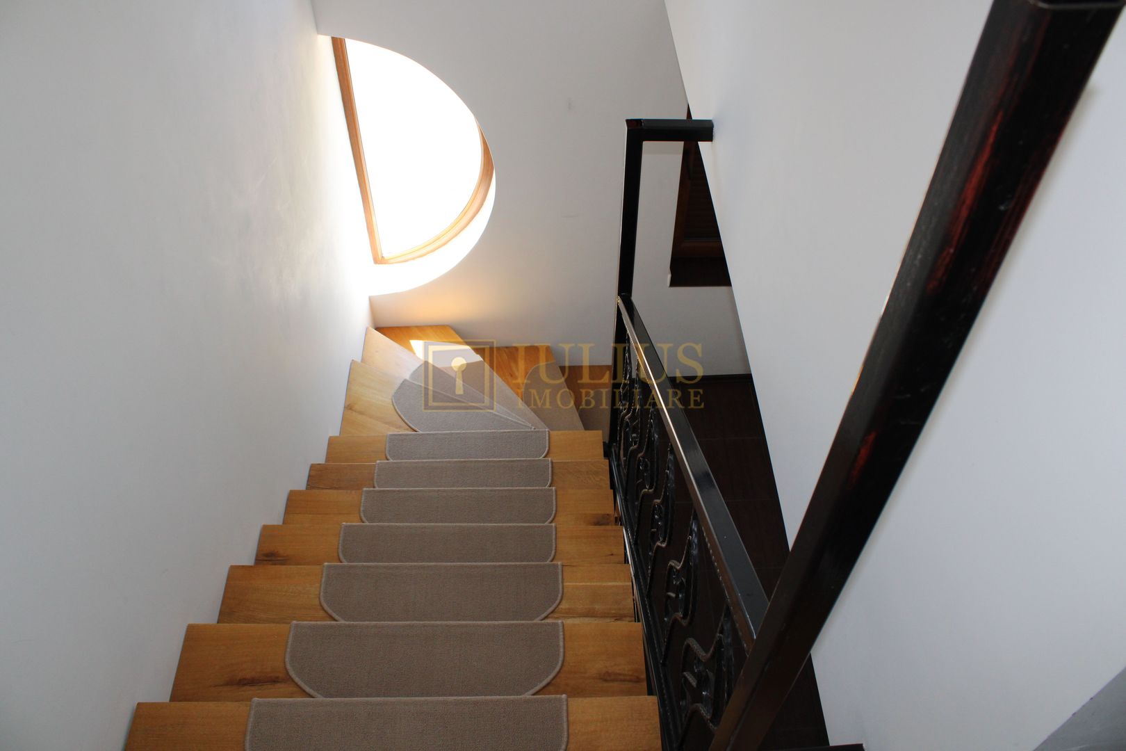 Casa in Duplex, zona Girocului, P+E+M, centrala proprie, garaj, 3 balcoane,3bai! - Poză 18