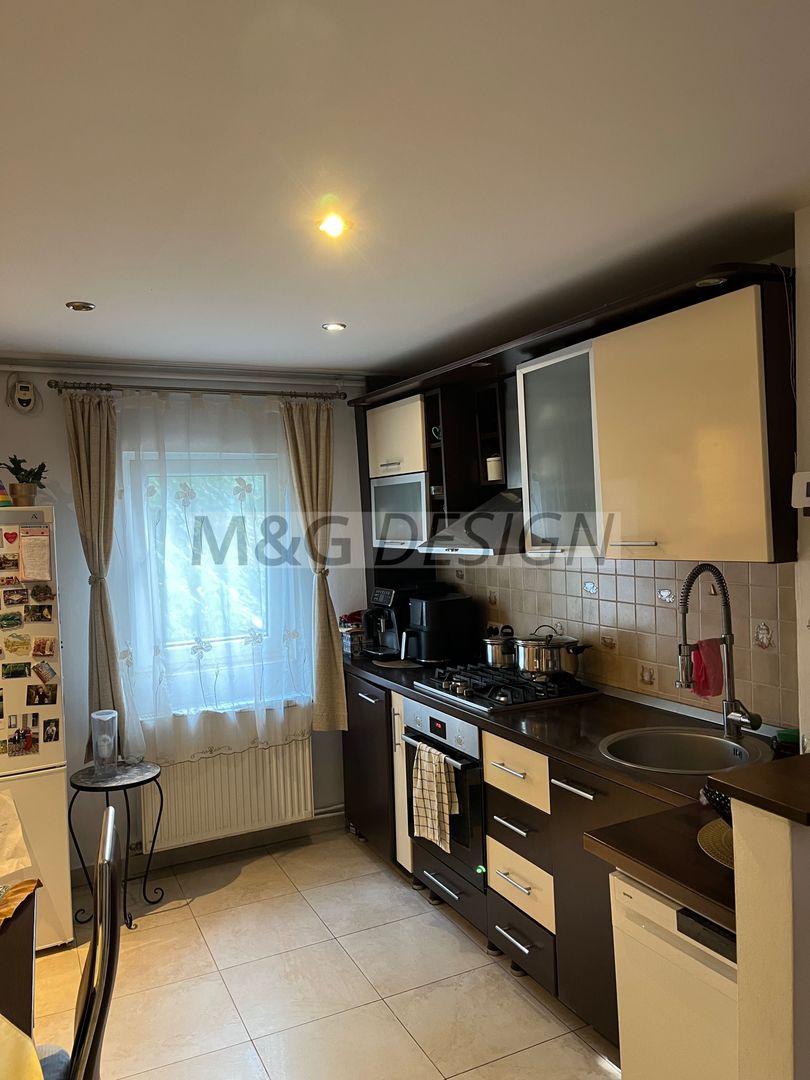 Apartament 4 camere Dambovita cu centrala - Poză 2